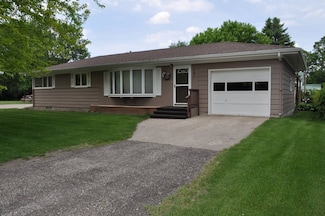 701 Howard Ave SW, Cooperstown, ND 58425