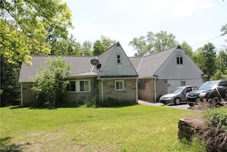 28300 Aurora Rd, Solon, OH 44139