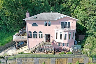 85 Bayside Dr, Atlantic Highlands, NJ 07716