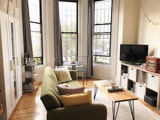 556 Columbus Ave Unit PARLOR, Boston, MA 02118