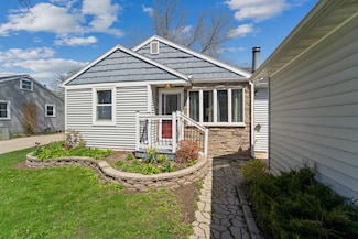 28 Sennholz Ct, Oshkosh, WI 54902