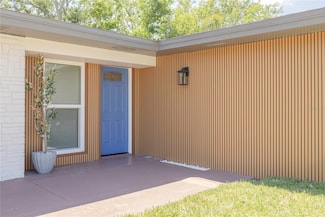 1717 Thames St, Clearwater, FL 33755