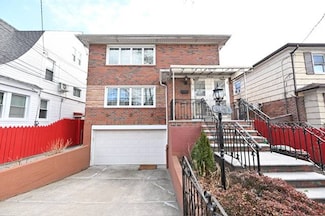 42,31 156th St, Flushing, NY 11355