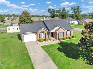 109 Morning Mist Dr, Leesburg, GA 31763