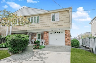 414 Elverton Ave, Staten Island, NY 10308