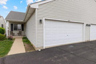 557 Sandy Ct, Harvard, IL 60033