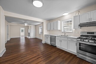2742 California St NE, Minneapolis, MN 55418