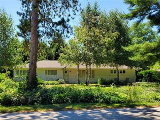 1402 Hardscrabble Blvd, Erie, PA 16505