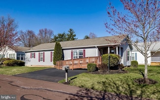 102 Finch Ln, Royersford, PA 19468