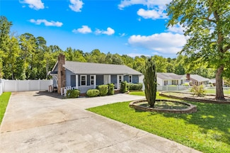 105 Walnut St, Lowell, NC 28098