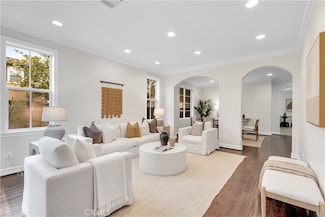 2105 Canyon Cir, Costa Mesa, CA 92627