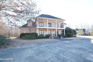 1057 Crockett Loop N, Hernando, MS 38632