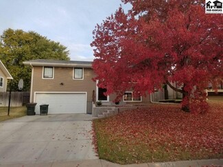 1024 W 9th St, Pratt, KS 67124
