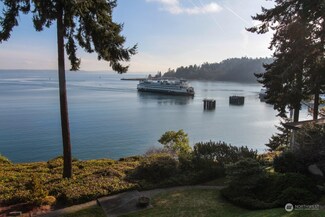 965 Winslow Way E Unit A302, Bainbridge Island, WA 98110