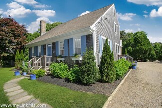 8 Massasoit Rd, Edgartown, MA 02539