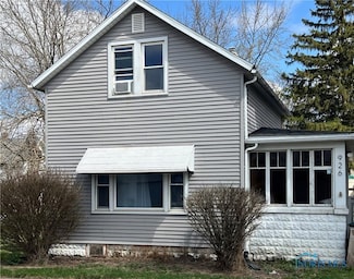 926 Warren St, Defiance, OH 43512