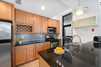 610 Newark St Unit 4A, Hoboken, NJ 07030