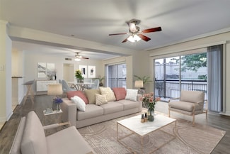 4515 Briar Hollow Place Unit 213, Houston, TX 77027