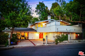 4460 La Barca Dr, Tarzana, CA 91356