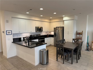 8823 Jacaranda Unit F, Montclair, CA 91763