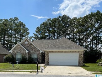 829 Daventry Ln, Calera, AL 35040