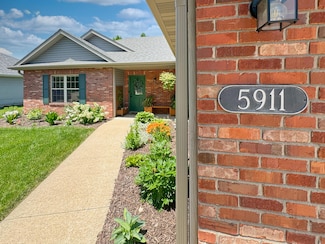 5911 Freeport Way, Columbia, MO 65201