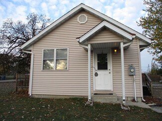 201 W Mcalpin St, Hebron, IN 46341