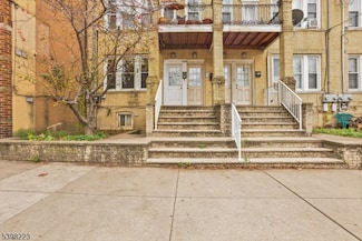 426 Kennedy Blvd, Bayonne, NJ 07002