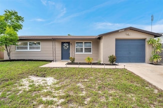 5533 Riddle Rd, Holiday, FL 34690
