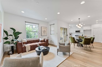 13080 Pacific Unit 302, Los Angeles, CA 90094