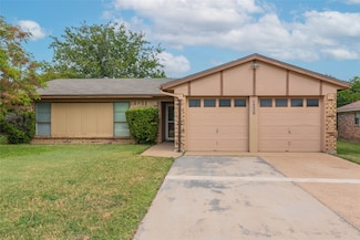 6405 Kary Lynn Dr N, Watauga, TX 76148