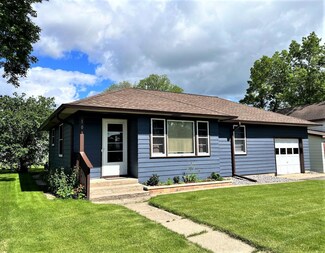 109 Cedar St S, Sauk Centre, MN 56378