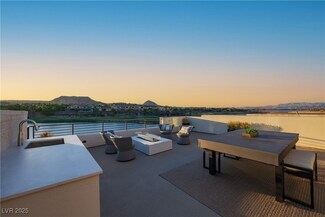 42 Lakefront Dr, Henderson, NV 89011