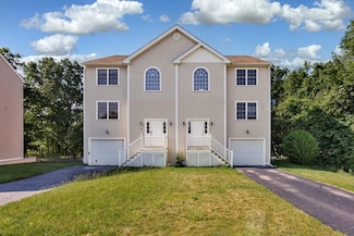 27 Christine Dr, Worcester, MA 01604