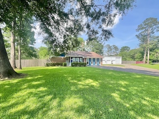 1725 S Timberlane St, Vidor, TX 77662