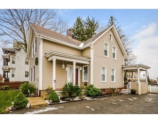 33 Hathaway St, Fall River, MA 02720