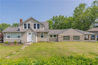 3587 Albrecht Ave, Akron, OH 44312