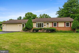 39 Holland Dr, Chalfont, PA 18914