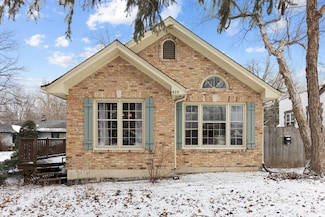 419 Arbor Ave, West Chicago, IL 60185