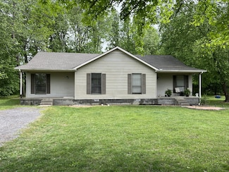 2039 Old Greenbrier Pike, Greenbrier, TN 37073