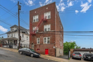 7 Cliff St, Yonkers, NY 10701