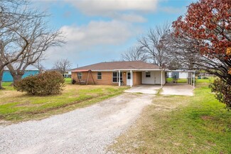 111 Gibson Ln Unit S, Valley View, TX 76272