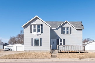 910 State St S, Waseca, MN 56093