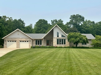 6030 Paw Lake Rd, Coloma, MI 49038