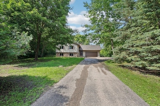 5428 W 137th St, Savage, MN 55378