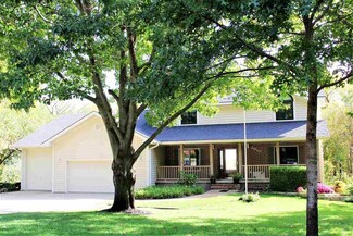 2810 Tatarrax Dr, Manhattan, KS 66502