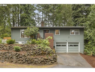 3240 SW Underwood Dr, Portland, OR 97225