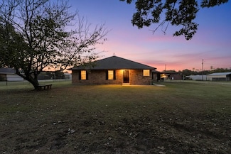 865 Harlan Rd, Seagoville, TX 75159