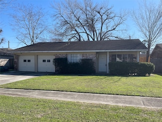 9011 Alcott Dr, Houston, TX 77080