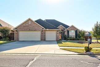 804 Ashwood Ln, Moore, OK 73160